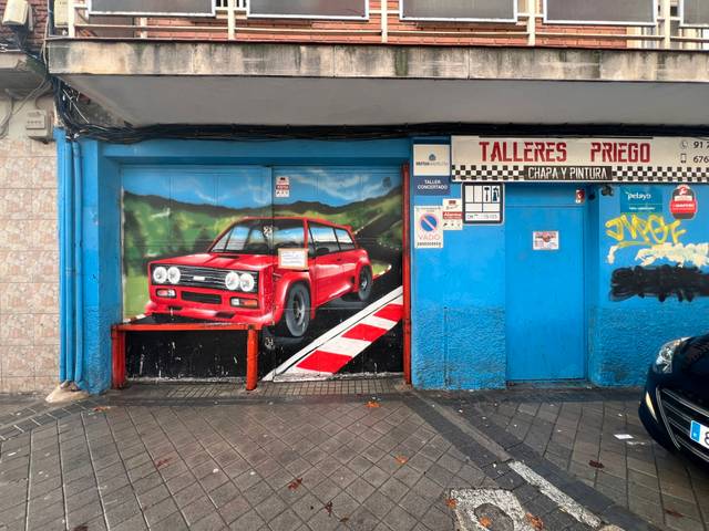 Local comercial en Venta en Calle de Sandalio López en Tres Olivos - Valverde