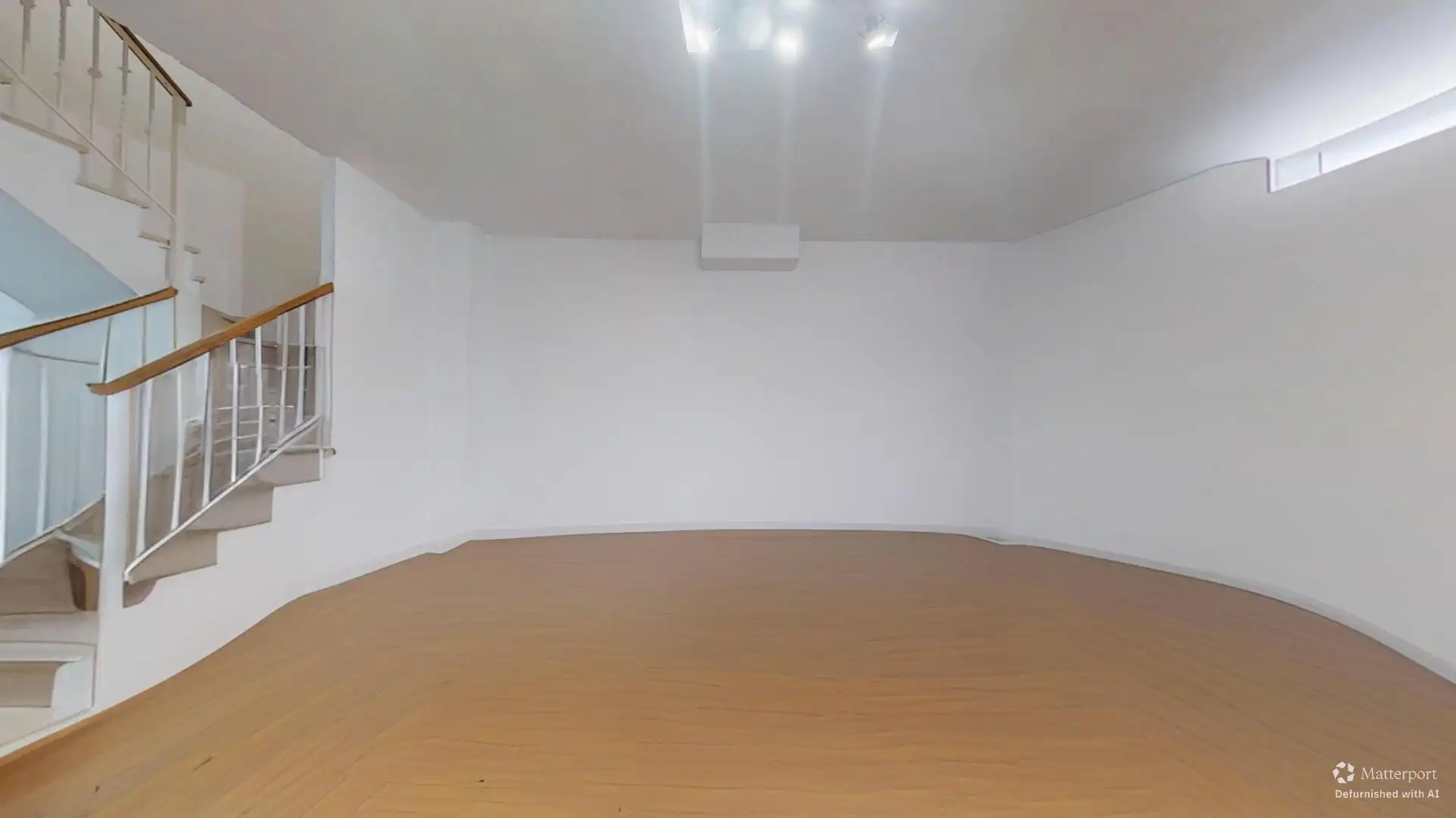 Einfamilien-Reihenhaus zum Verkauf in Elche / Elx mit Privatgarten, Terrasse und Gemeinschaftspool