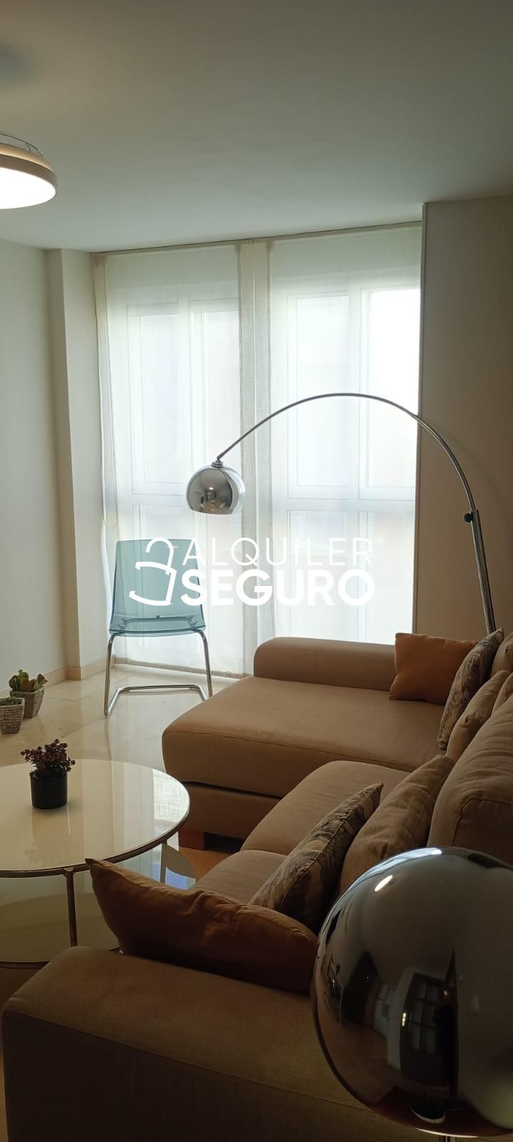 Sala d'estar de Pis de lloguer en Cartagena amb Calefacció i Moblat