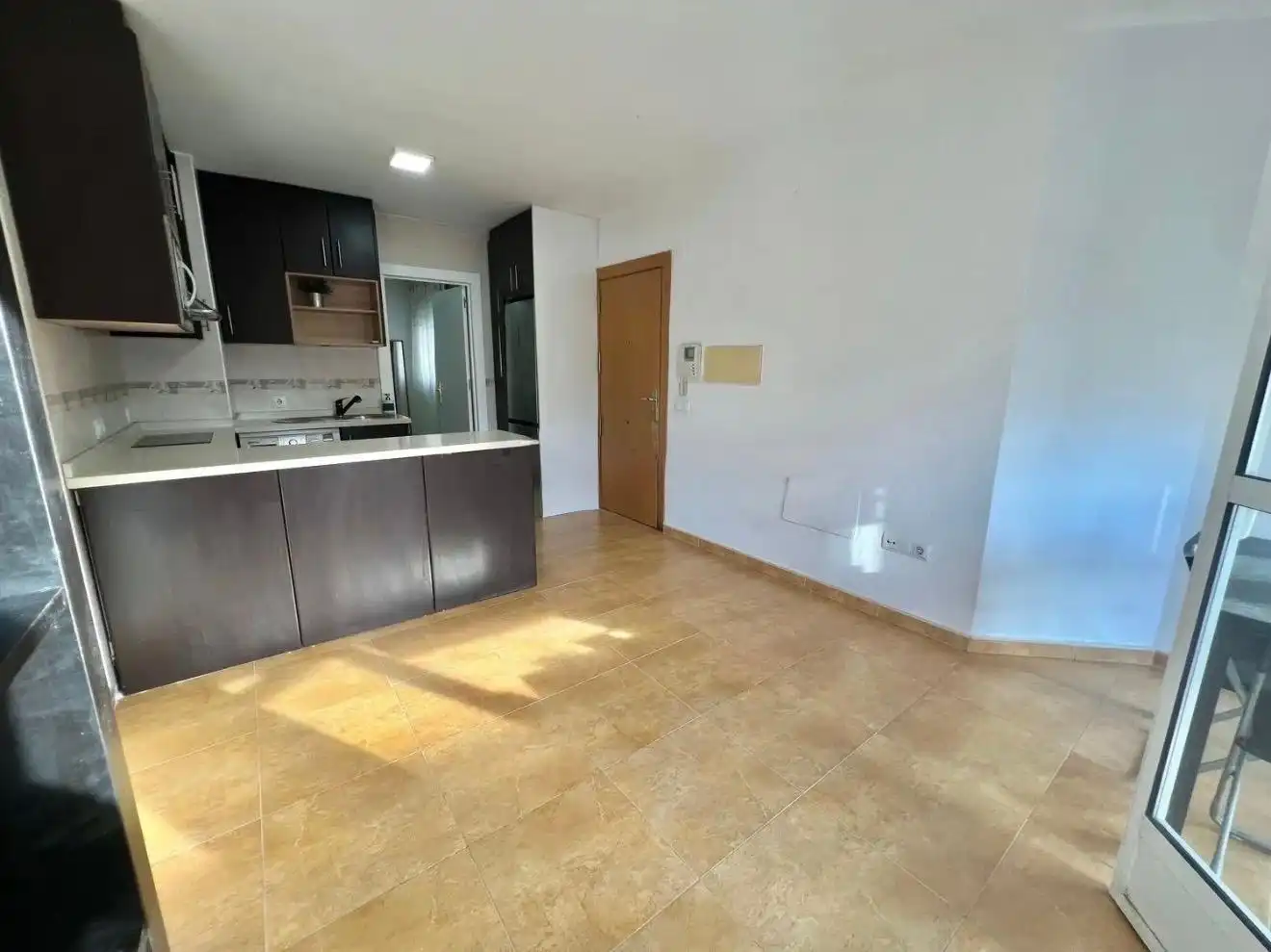 Piso con terraza en venta en Sur, imagen 3