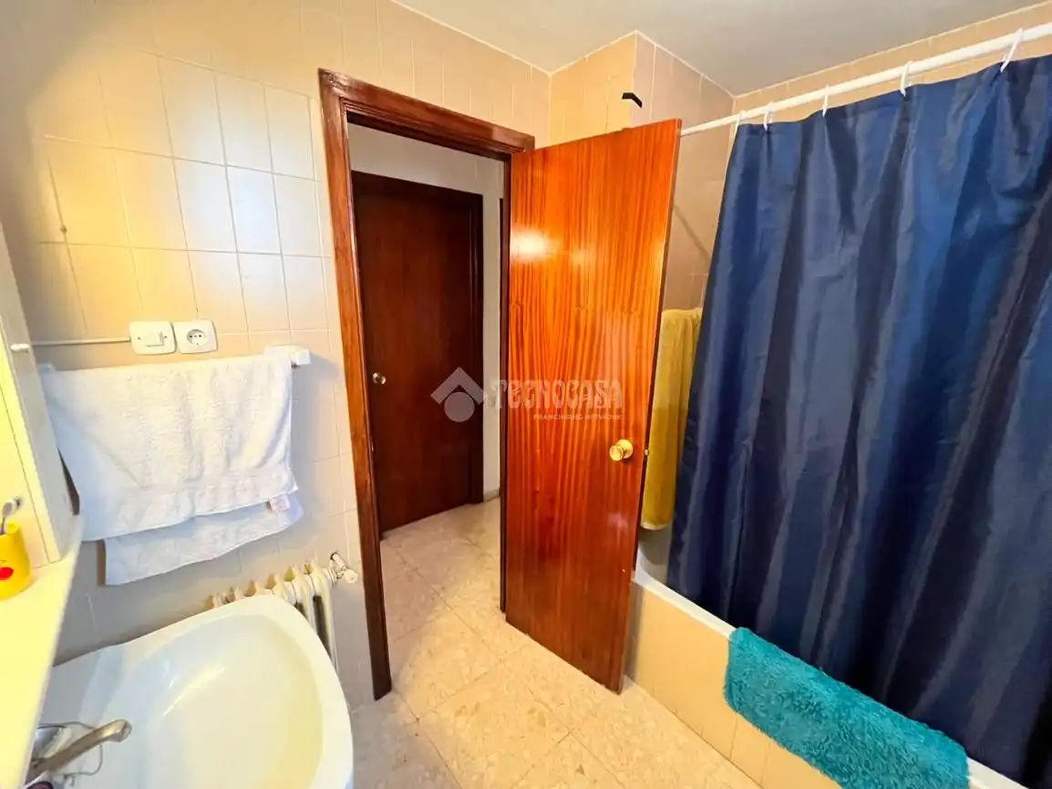 Baño de Piso en venta en Alcalá de Henares con Aire acondicionado