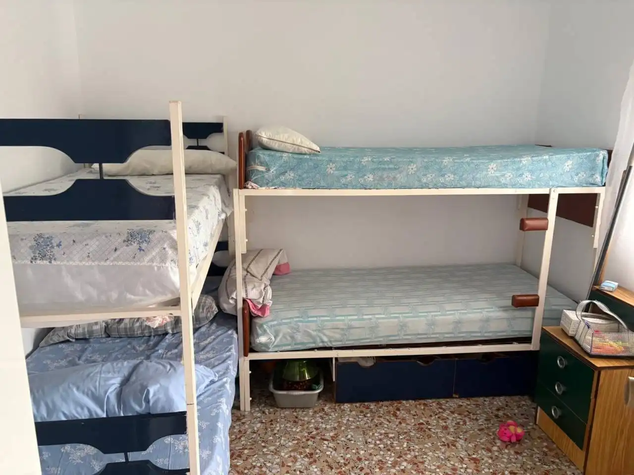 Dormitori de Casa o xalet en venda en Olesa de Montserrat amb Aire condicionat, Jardí privat i Terrassa