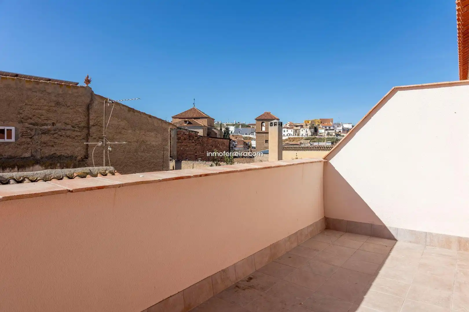 Dormitori de Àtic en venda en Guadix amb Aire condicionat