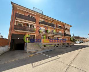 Exterior view of Flat for sale in Villares de la Reina  with Heating, Terrace and Oven