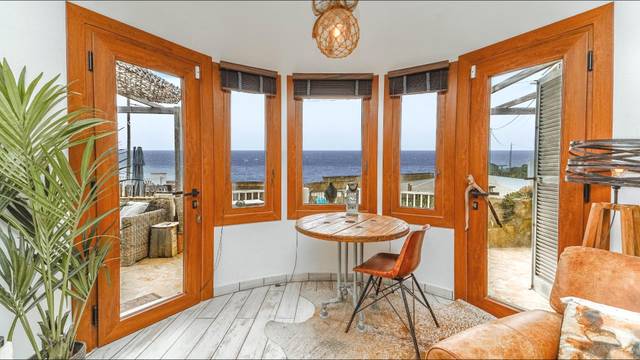 Casa-chalet en Venta en Carrer ILLA D'ELBA, 11 en El Coll d'en Rabassa