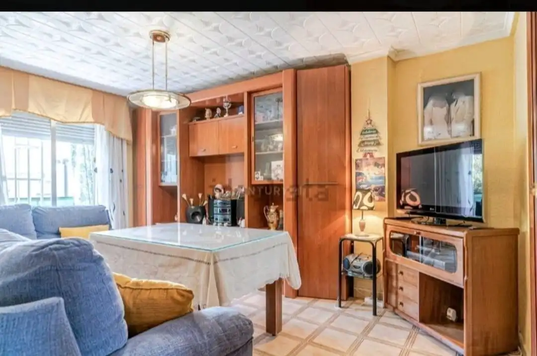 Sala d'estar de Pis per a compartir en Maracena amb Terrassa i Balcó