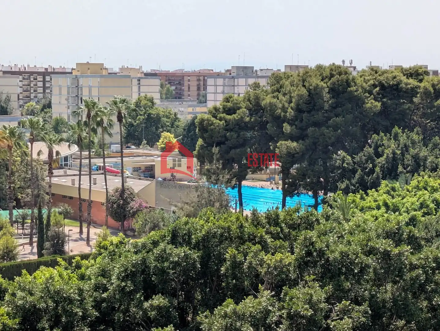 Vista exterior de Apartament en venda en Valencia amb Aire condicionat, Terrassa i Moblat