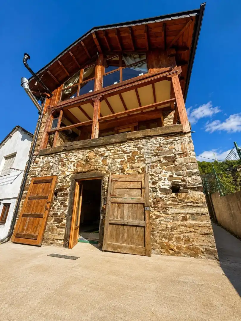 Casa adosada en venta en Toreno