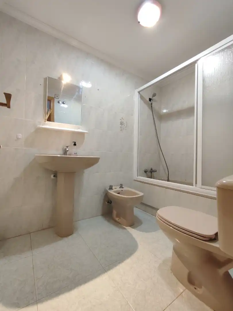 Baño de Apartamento en venta en San Pedro del Pinatar con Terraza, Amueblado y Balcón