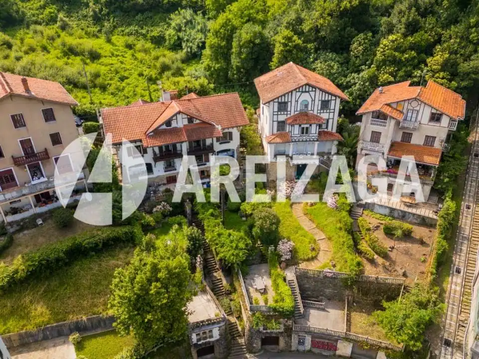 Jardí de Casa o xalet en venda en Donostia - San Sebastián  amb Calefacció, Jardí privat i Terrassa