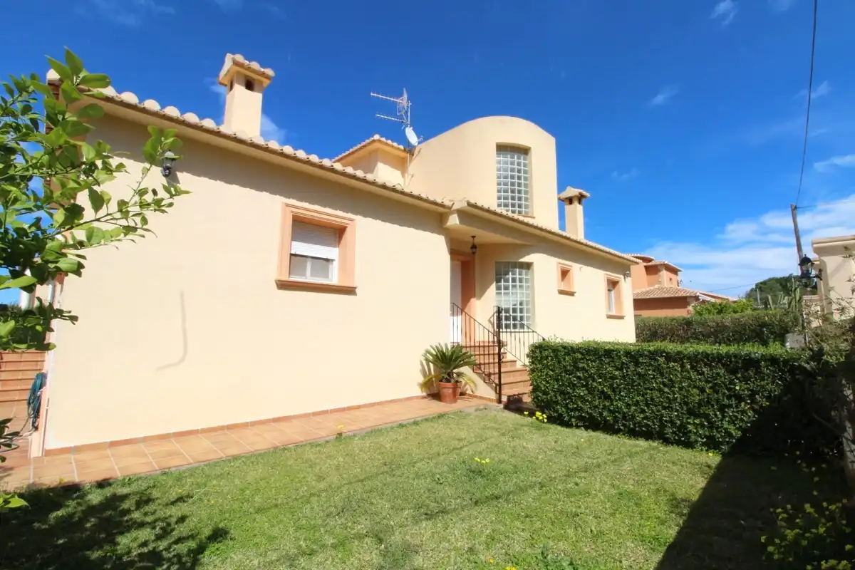 Chalet con piscina en venta en El Montgó, imagen 5