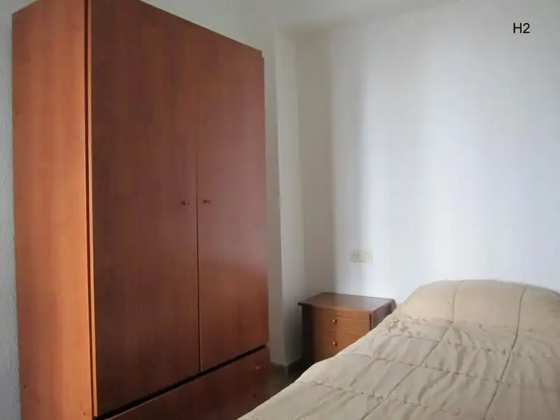 Habitación de Piso de alquiler en Granada con Aire acondicionado, Calefacción y Amueblado