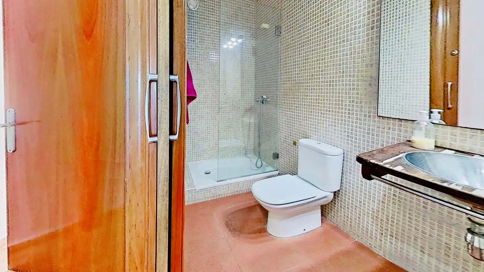 Badezimmer von Einfamilien-Reihenhaus zum Verkauf in Cervià de Les Garrigues mit Heizung und Terrasse