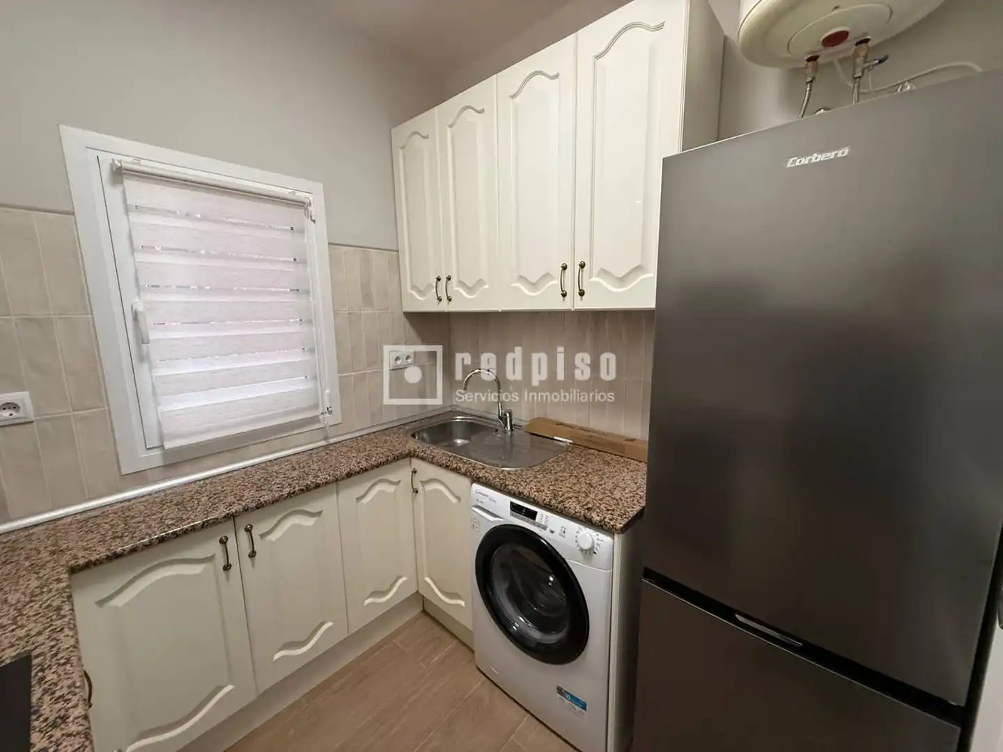 Küche von Wohnung zum Verkauf in Madrid mit Klimaanlage und Heizung
