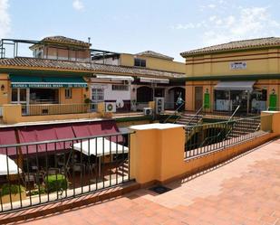 Vista exterior de Local en venda en Estepona