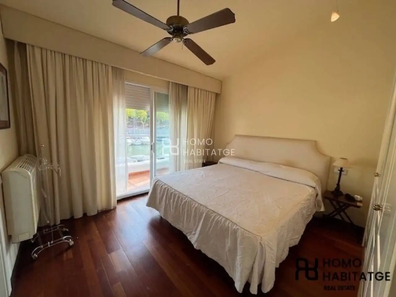 Habitación de Casa o chalet en venta en Castell d'Aro, Platja d'Aro i s'Agaró con Aire acondicionado, Calefacción y Parquet