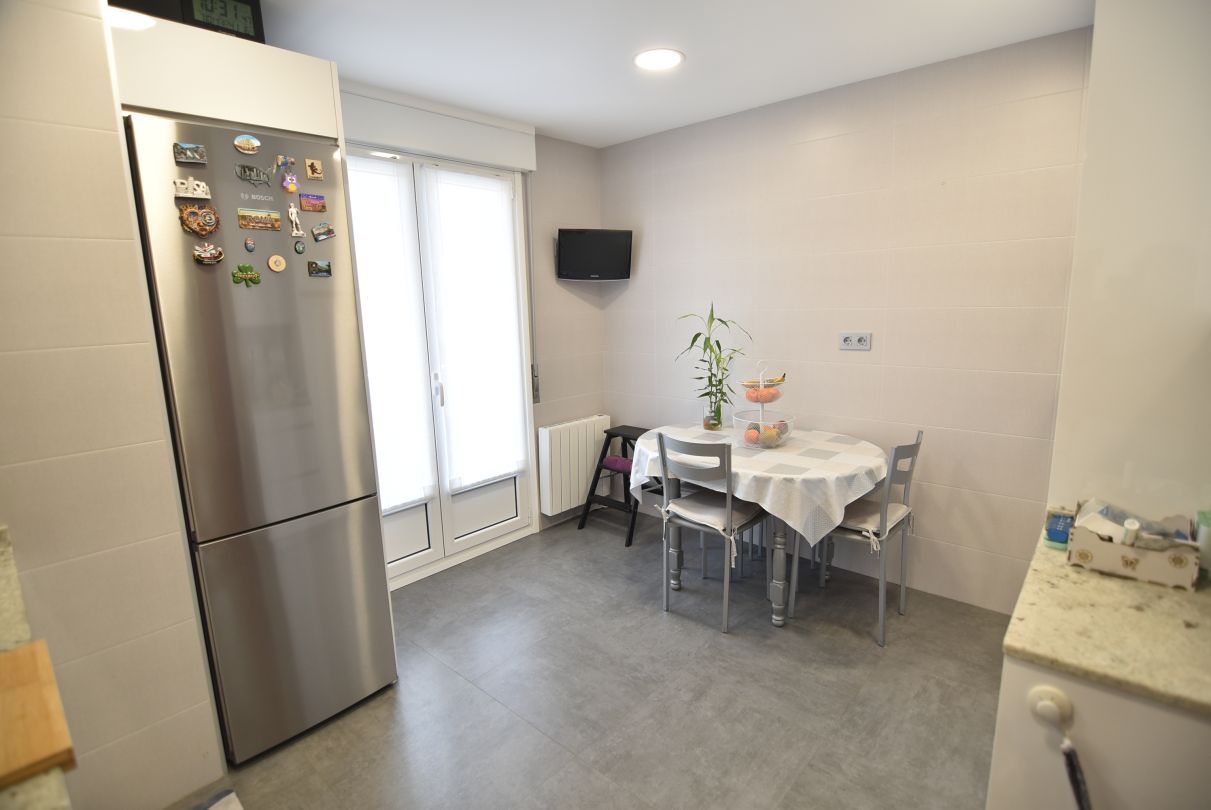 Kitchen of Flat for sale in Ermua  with Heating