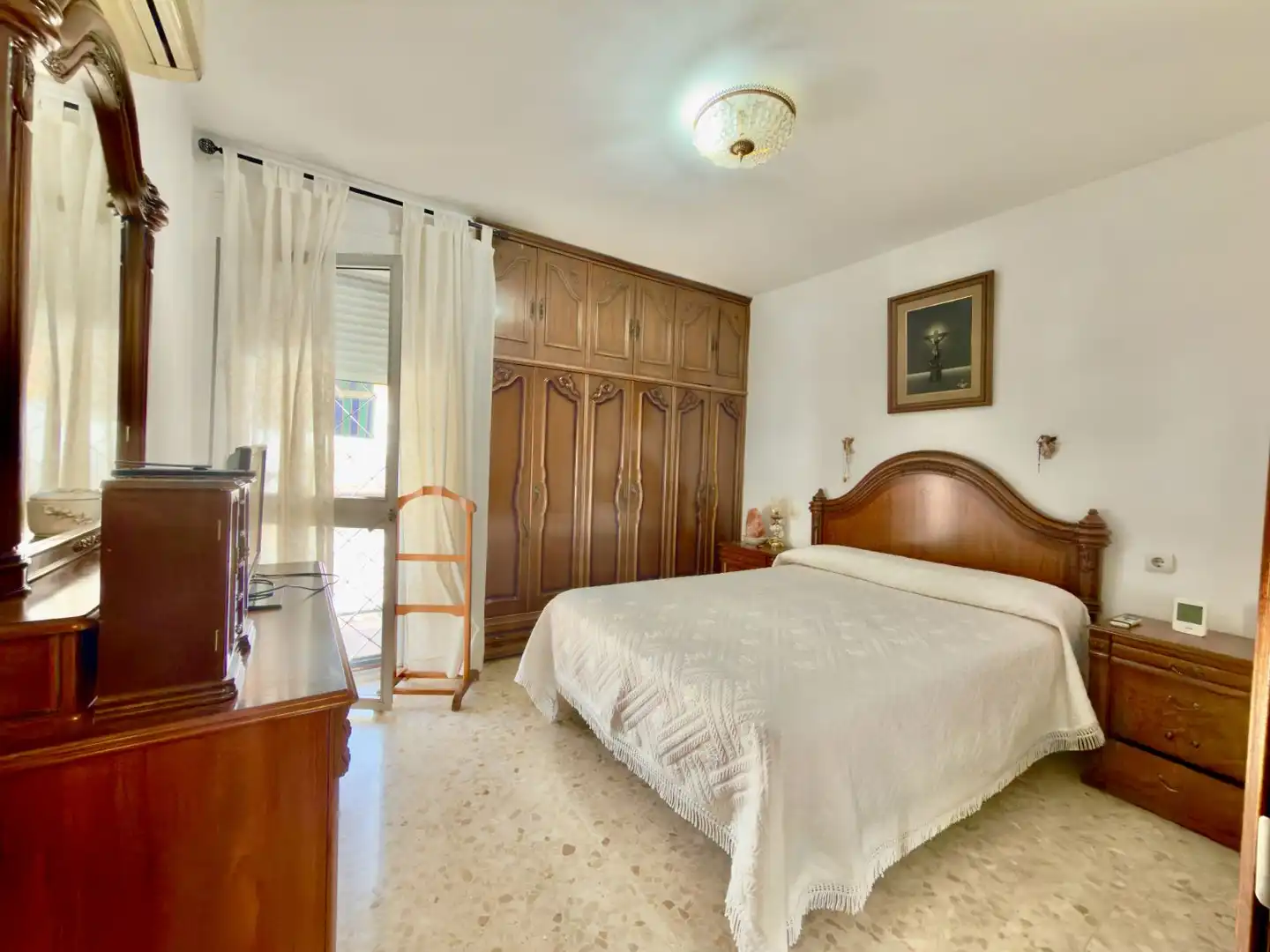 Dormitori de Casa o xalet en venda en Mairena del Aljarafe amb Aire condicionat, Calefacció i Terrassa