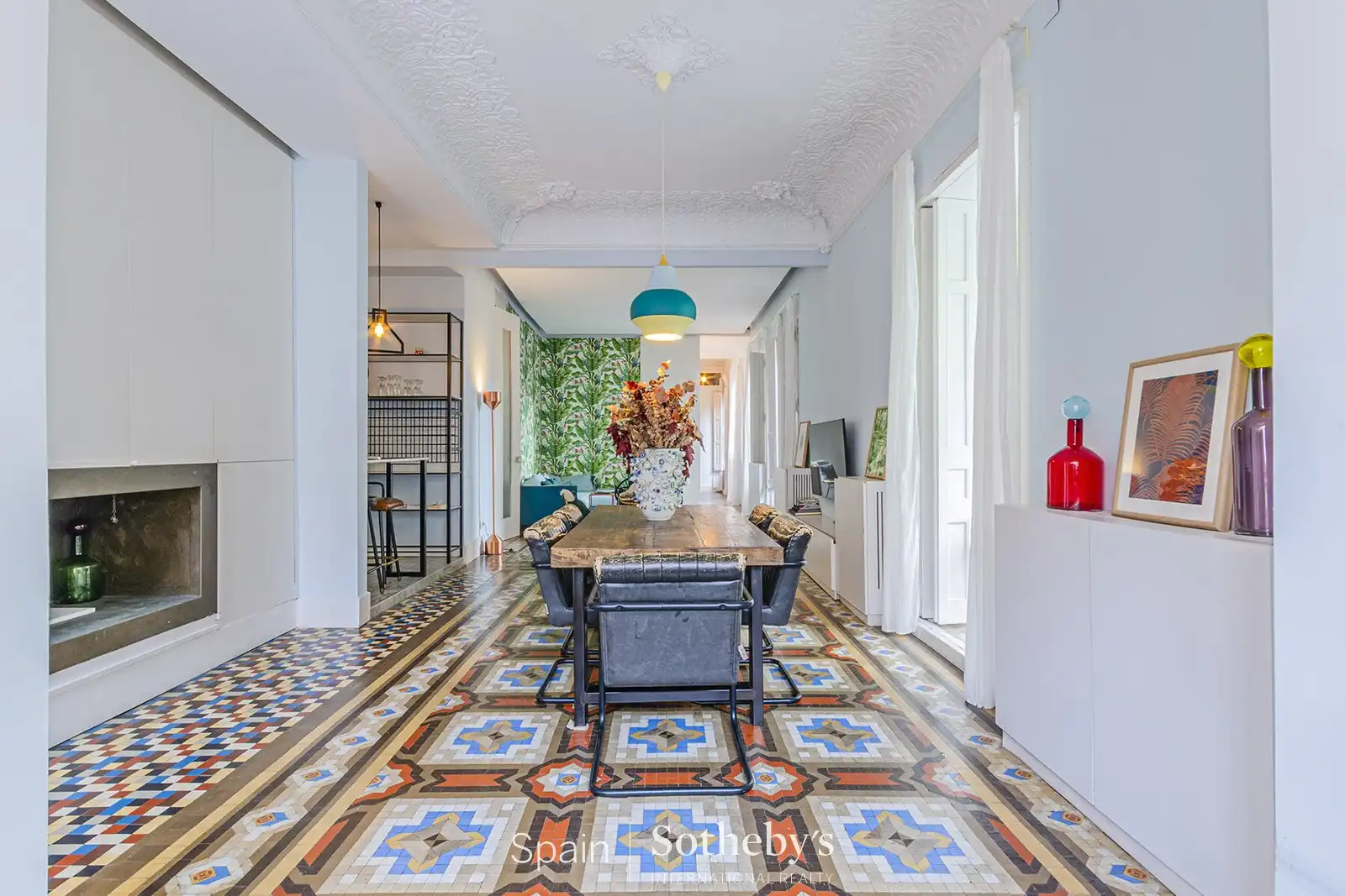 Menjador de Apartament en venda en Barcelona amb Aire condicionat, Calefacció i Terrassa