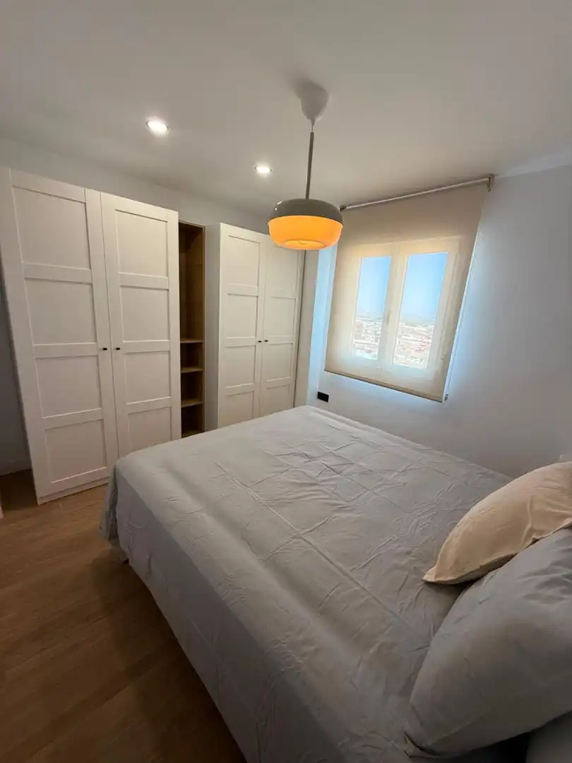 Schlafzimmer von Wohnung zur Miete in Linares mit Klimaanlage und Heizung