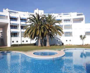 Vista exterior de Dúplex en venda en Alcalà de Xivert amb Aire condicionat, Terrassa i Piscina