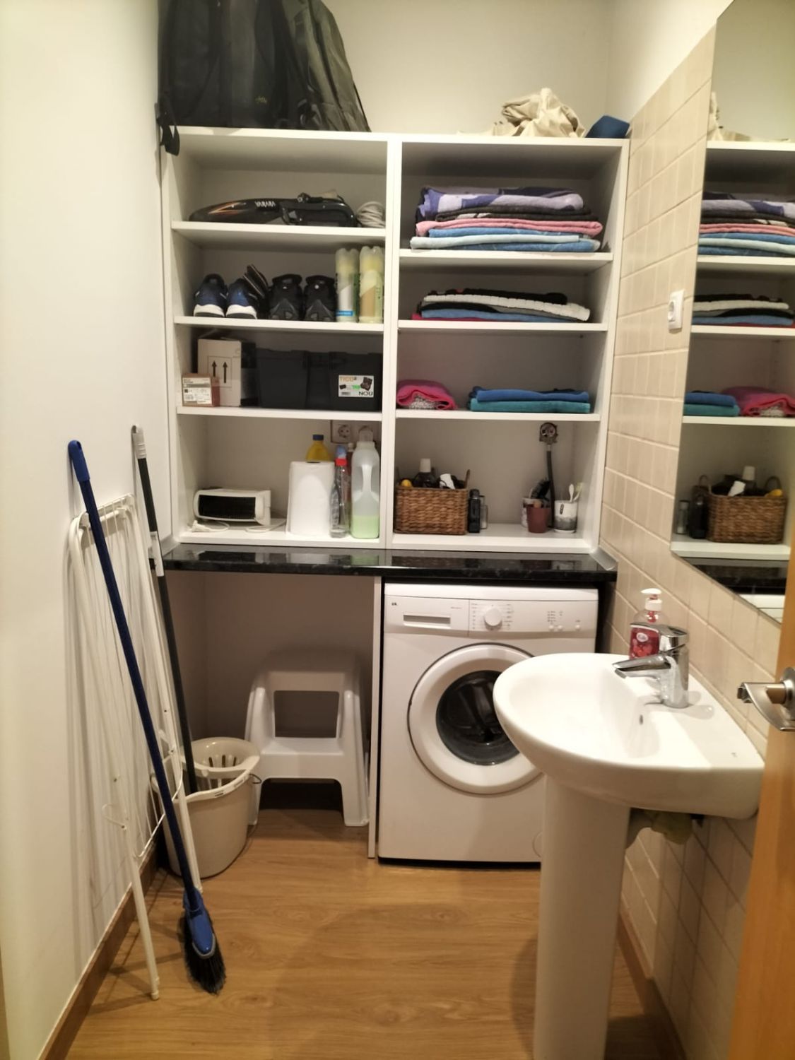 Bathroom of Flat for sale in Esparreguera  with Air Conditioner, Heating and Parquet flooring