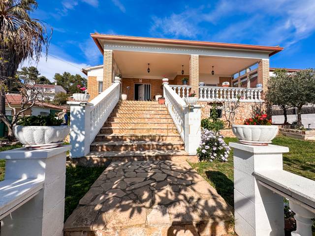 Casa-chalet en Venta en Lloret Residencial - Montlloret