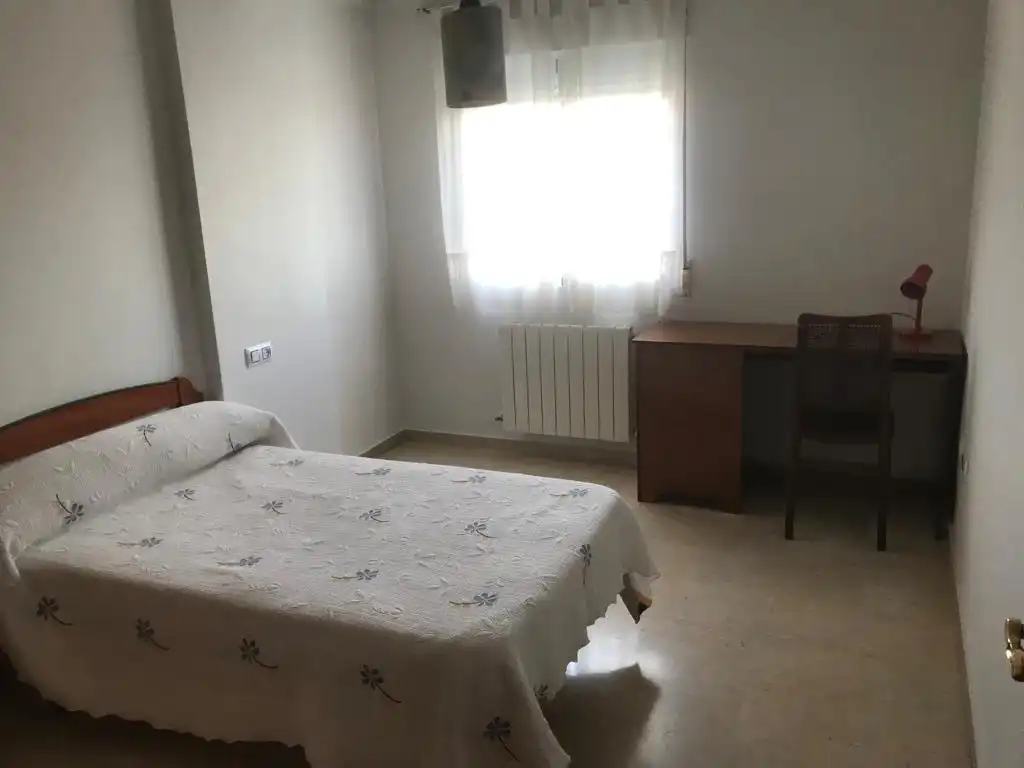 Schlafzimmer von Wohnung zum Verkauf in Ciudad Real mit Heizung, Möbliert und Ofen