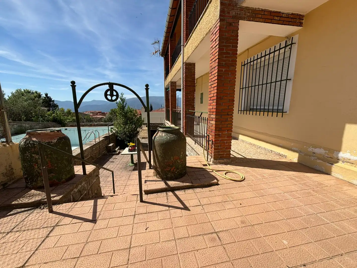 Terrassa de Casa o xalet en venda en El Barraco  amb Calefacció, Jardí privat i Terrassa