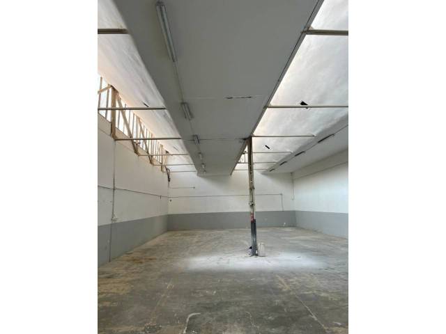 Nave industrial en Venta en Sant Fost de Campsentelles