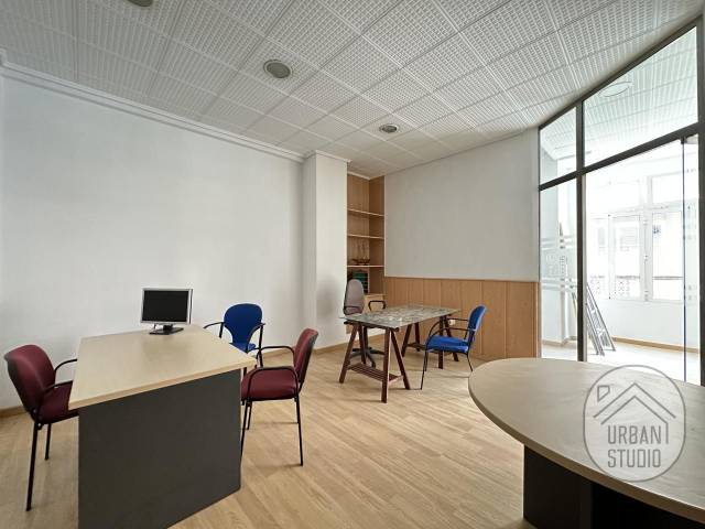 Oficina en Venta en Capitán Amador en Campoamor