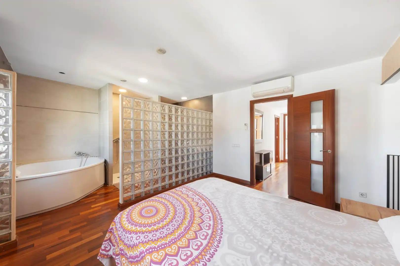 Schlafzimmer von Einfamilien-Reihenhaus zur Miete in Campos mit Klimaanlage, Heizung und Parkett