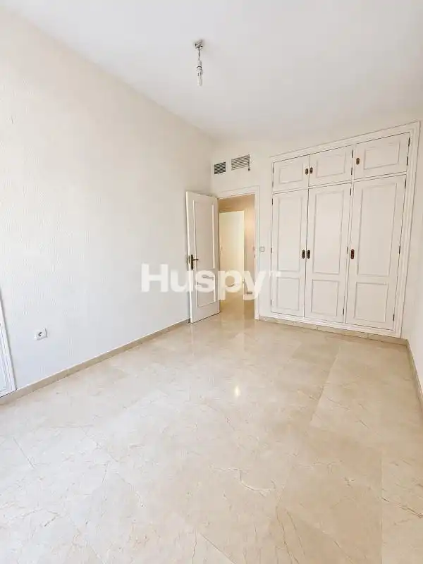 Dormitori de Casa o xalet de lloguer en Nervión