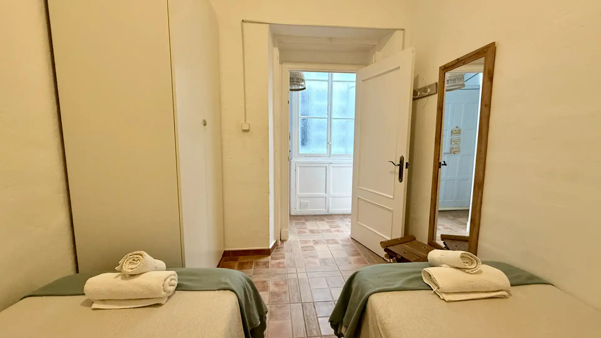 Habitación de Piso de alquiler en Cádiz con Amueblado, Horno y Lavadora