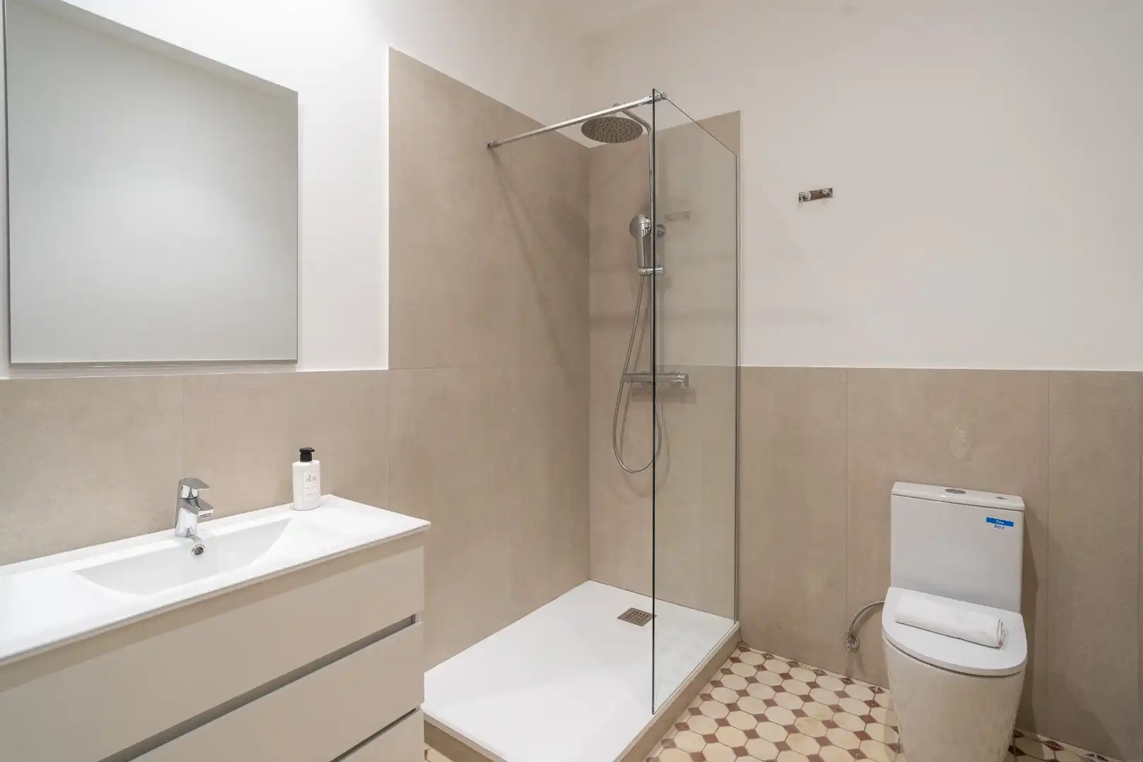 Bathroom of Flat for rent in Poblats Marítims