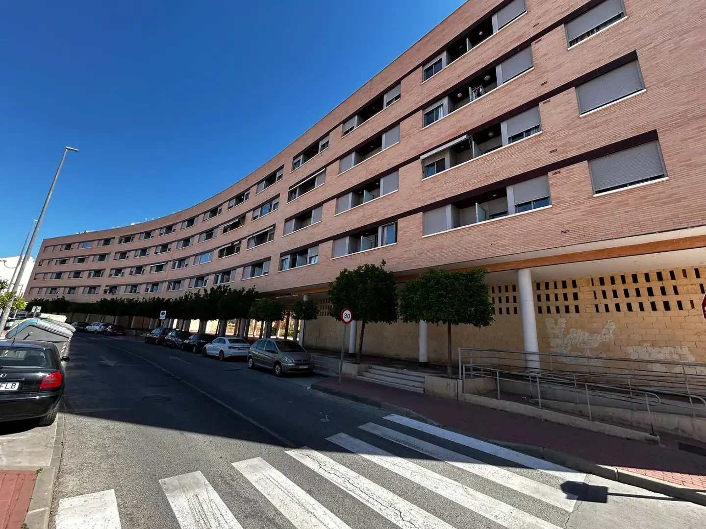Vista exterior de Estudio de alquiler en  Murcia Capital con Aire acondicionado y Amueblado