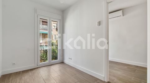 Photo 3 of Flat for rent in Numancia, Madrid Capital