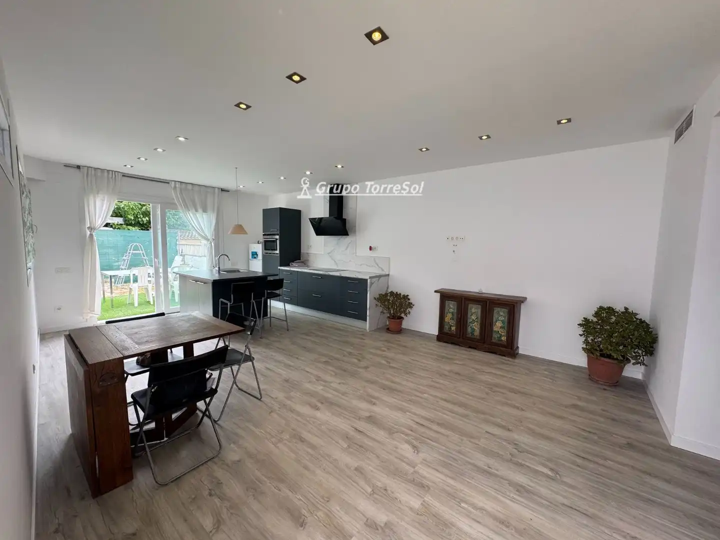 Cuina de Casa adosada en venda en Creixell amb Aire condicionat, Calefacció i Parquet