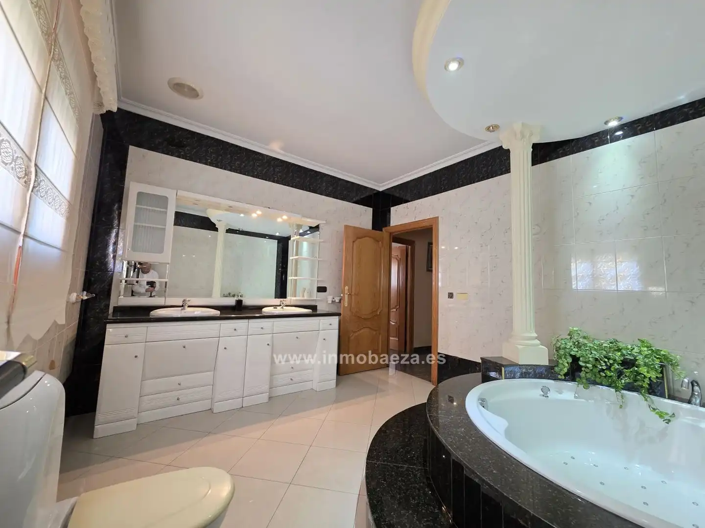 Baño de Piso en venta en Ibros con Aire acondicionado y Balcón