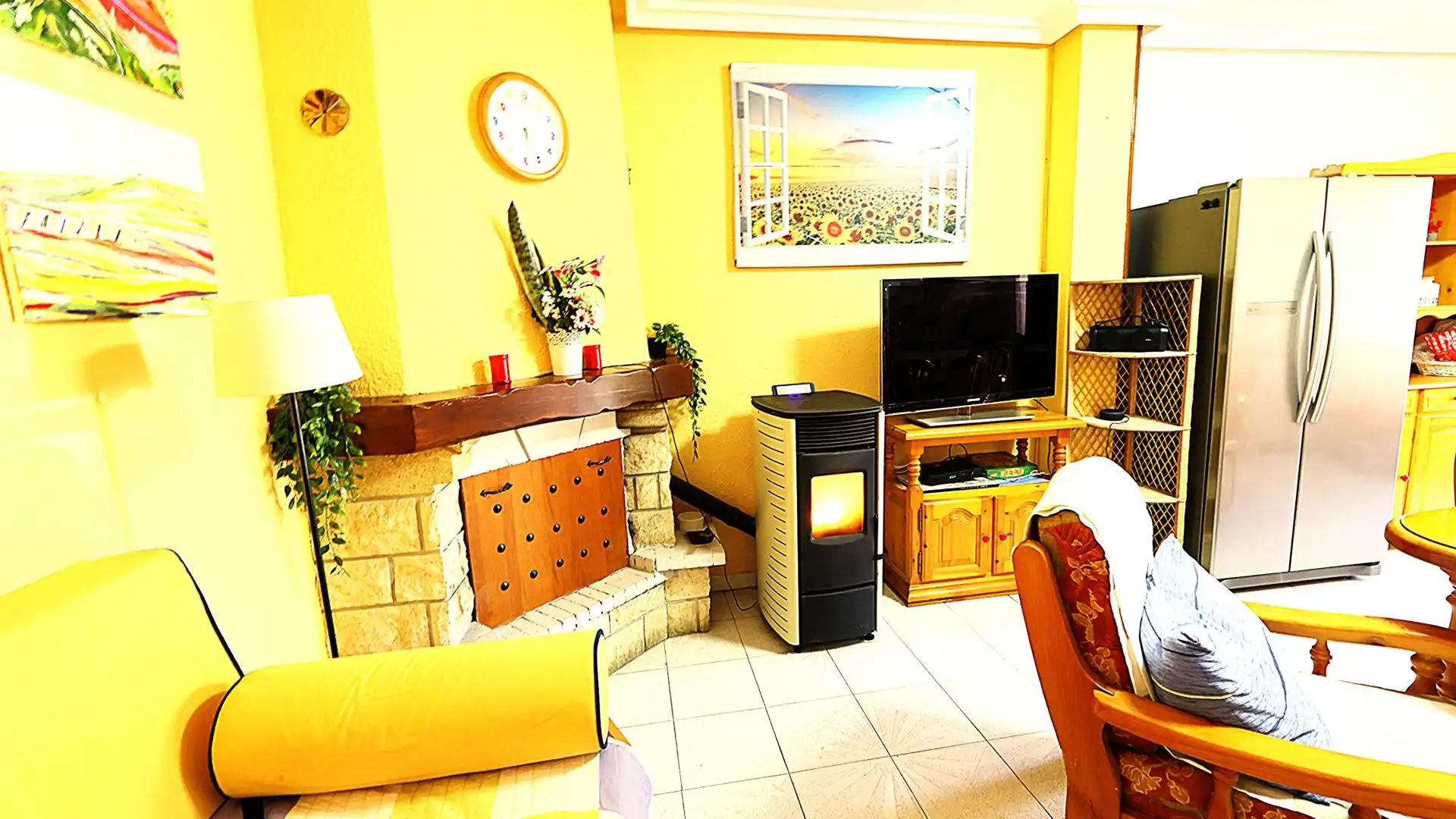 Sala de estar de Casa adosada en venta en Cacabelos con Calefacción y Balcón