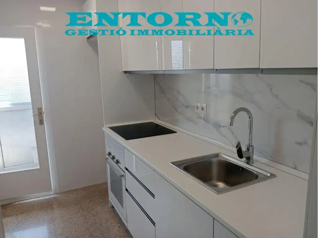Kitchen of Flat for sale in Mollet del Vallès  with Air Conditioner, Terrace and Balcony