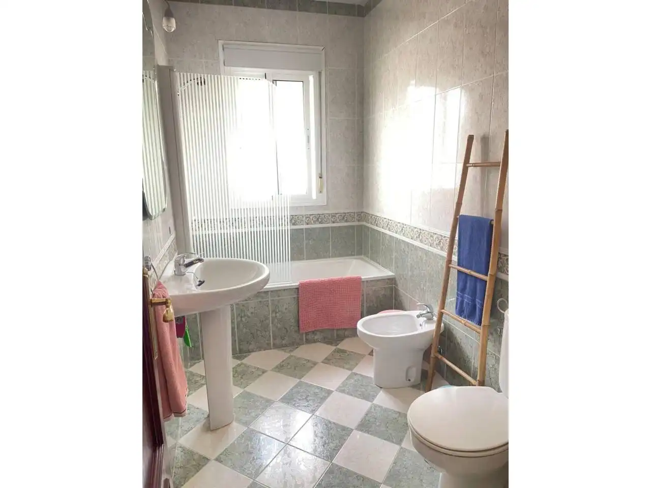 Bany de Casa o xalet en venda en Chiclana de la Frontera amb Aire condicionat, Jardí privat i Piscina