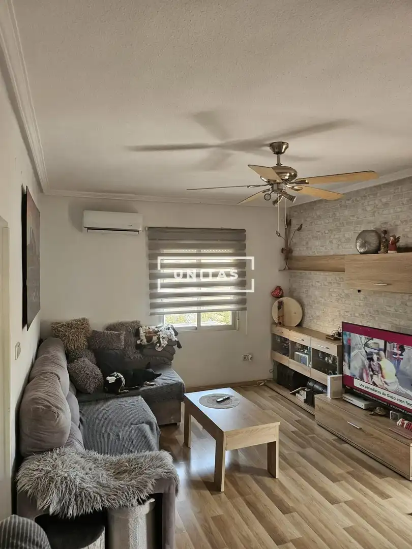 Sala d'estar de Dúplex en venda en Alicante / Alacant