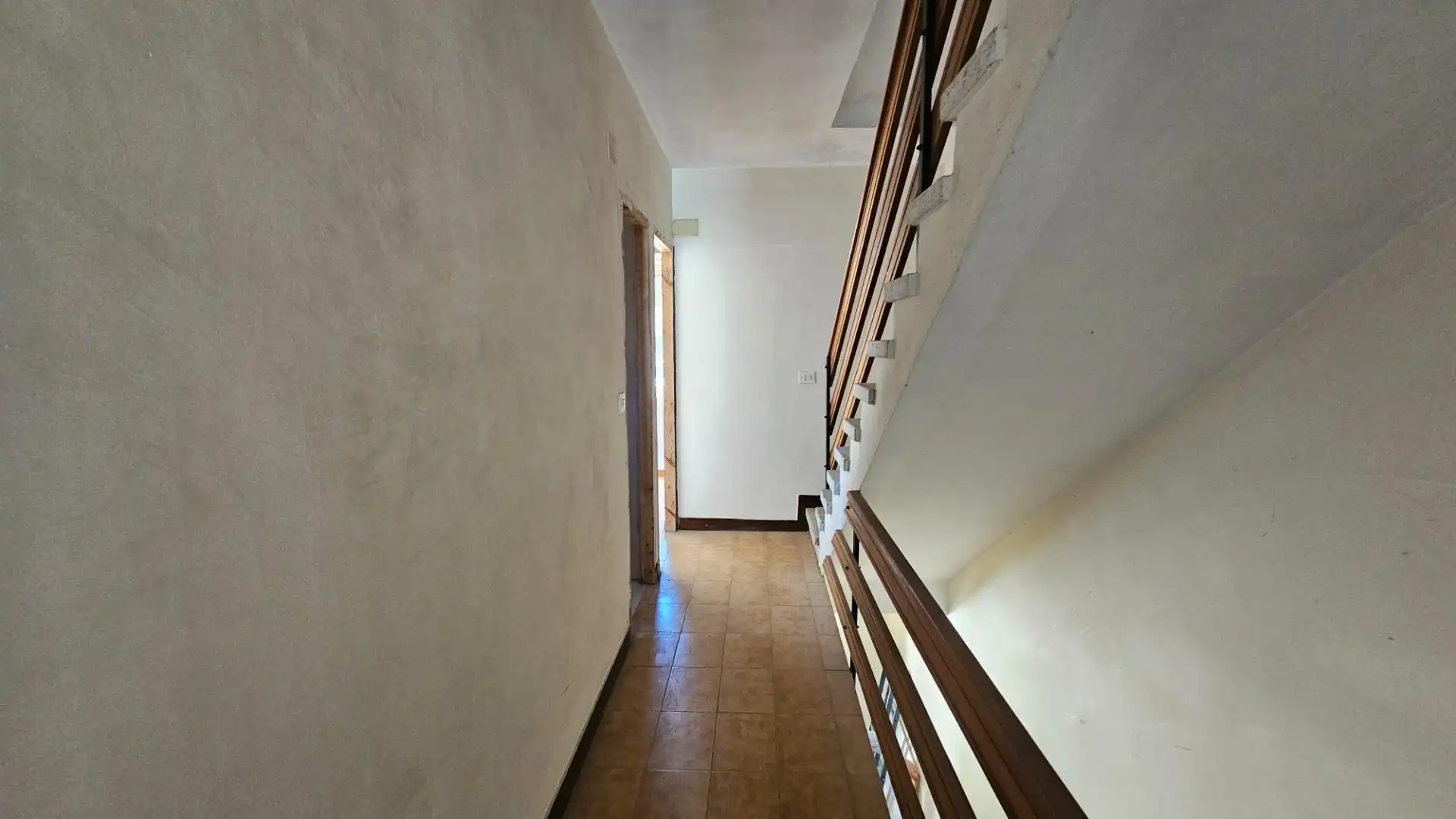 Buildings for sale in Cee