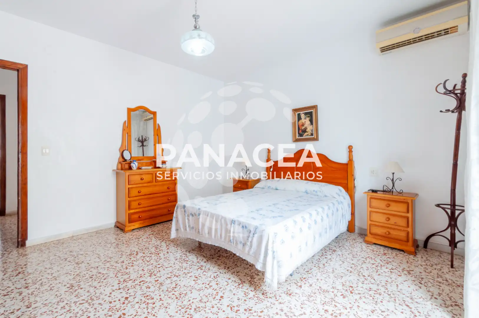 Dormitori de Casa o xalet en venda en Roquetas de Mar amb Aire condicionat, Jardí privat i Moblat