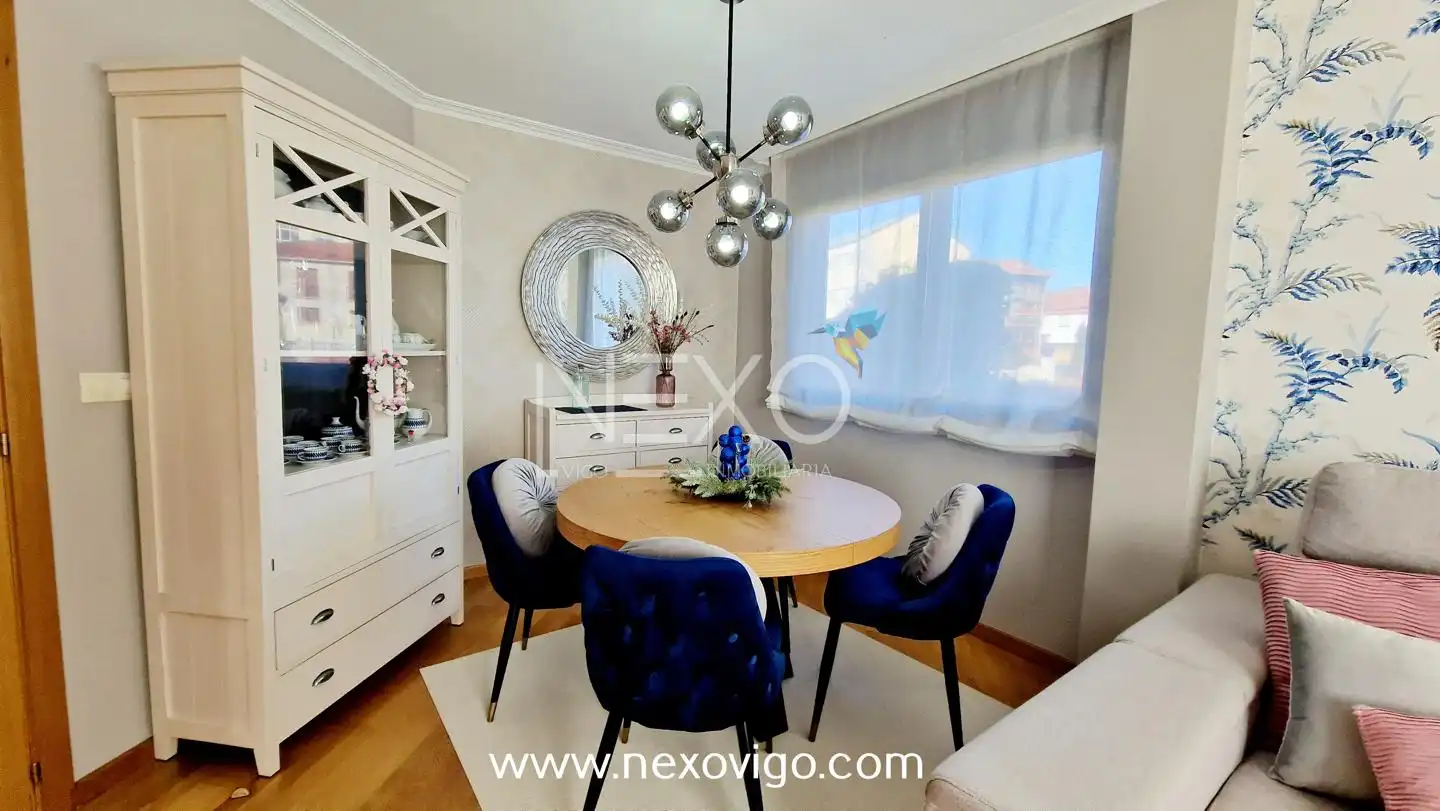 Comedor de Casa adosada en venta en Cangas  con Calefacción, Trastero y Amueblado