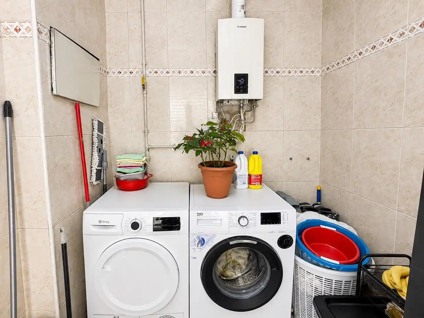 Cocina de Piso en venta en Barcelona con Parquet
