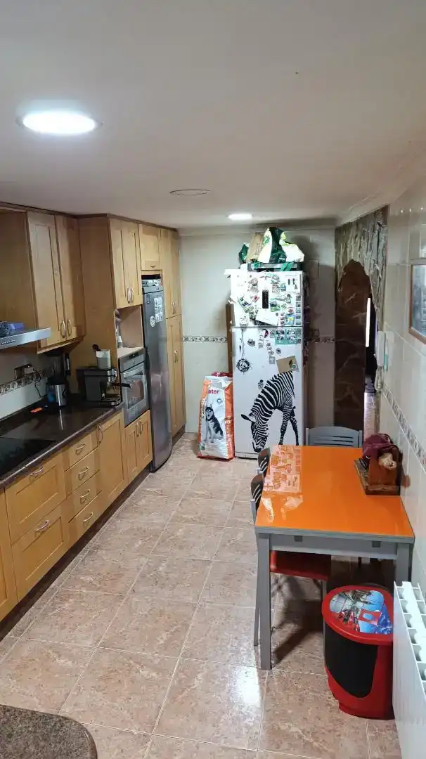 Cuina de Casa adosada en venda en Yecla amb Traster