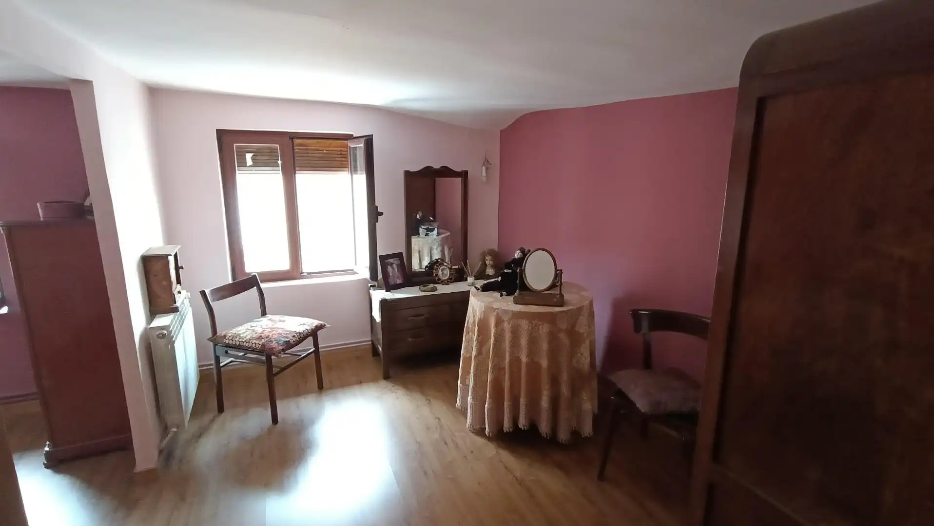 Bedroom of Detached homes for sale in Madrigal del Monte  with Heating and Terrace
