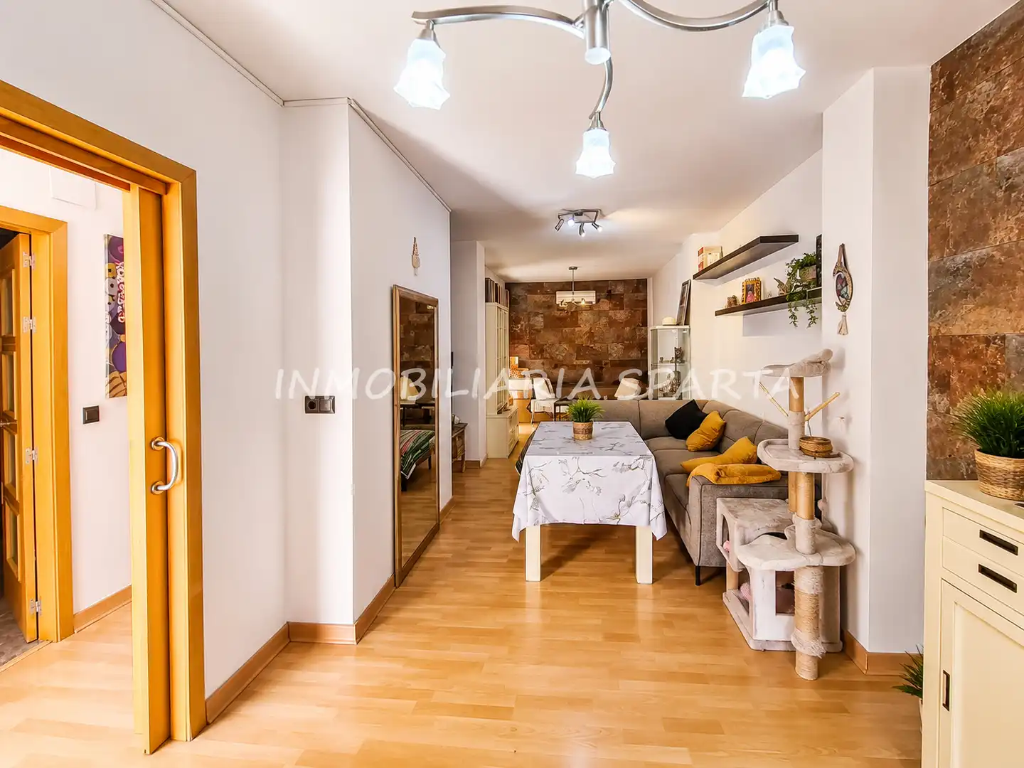 Casa adosada en venda en Santiponce amb Aire condicionat, Parquet i Terrassa